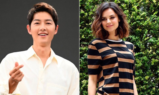 Song Joong Ki và bà xã đang có mặt tại Hungary. Ảnh: Internet Song Joong Ki và bà xã đang có mặt tại Hungary. Ảnh: Internet