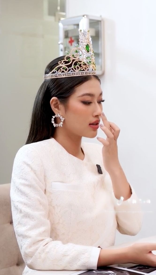 Hoa hậu Thiên Ân rò rỉ hình ảnh đi thẩm mỹ, làm dấy lên nghi vấn trùng tu nhan sắc - Ảnh 2 Hoa hậu Thiên Ân rò rỉ hình ảnh đi thẩm mỹ, làm dấy lên nghi vấn trùng tu nhan sắc - Ảnh 2