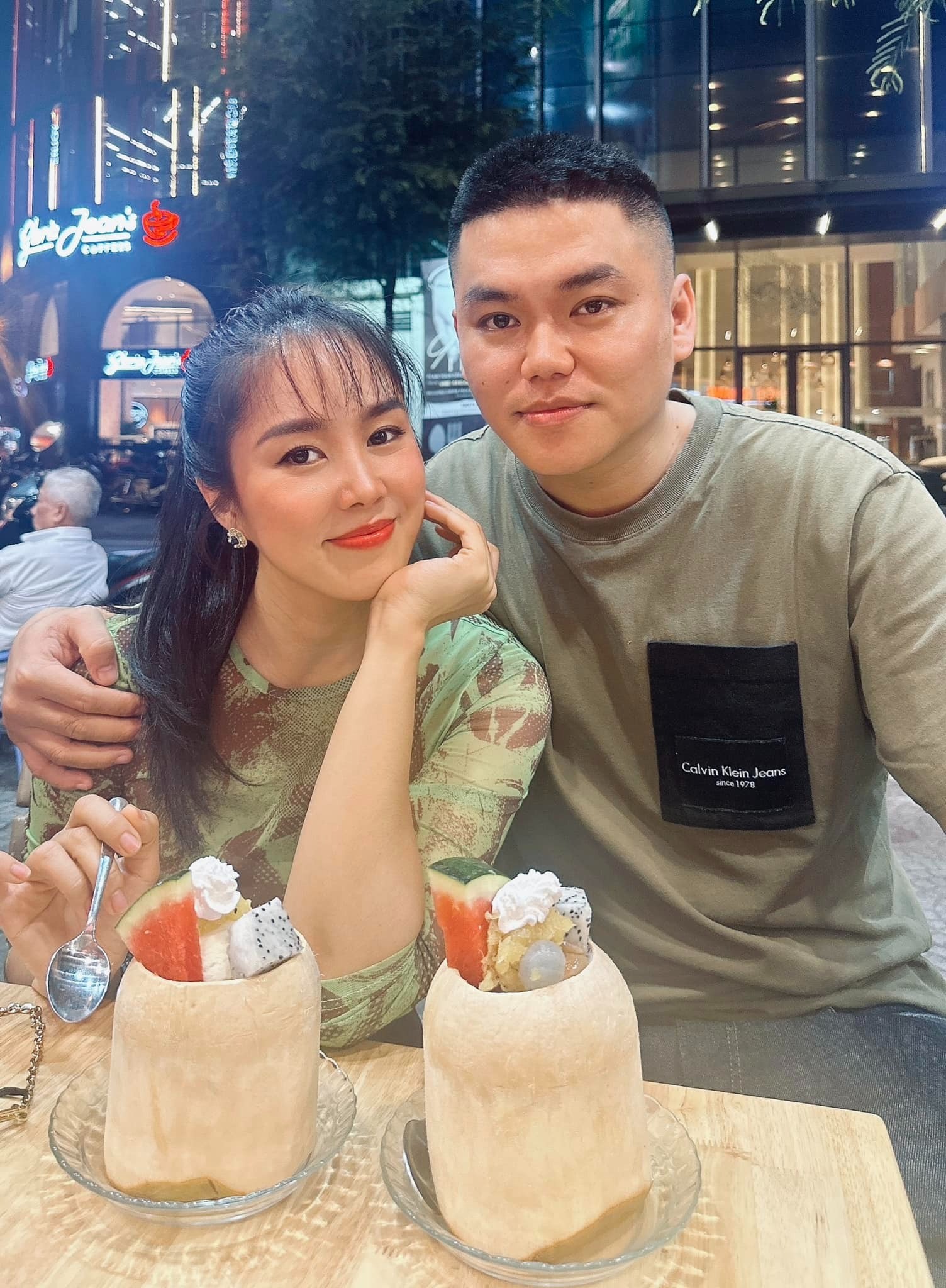 Sao Việt 12/4: Lê Phương có động thái giữa lúc Quách Ngọc Ngoan vỡ nợ, Mỹ Tâm được tỏ tình chốn đông người - Ảnh 1