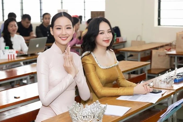 Hoa hậu Thanh Thủy bị Bảo Ngọc 'lấn lướt' ở một điểm khi đọ sắc với đàn chị - Ảnh 1 Hoa hậu Thanh Thủy bị Bảo Ngọc 'lấn lướt' ở một điểm khi đọ sắc với đàn chị - Ảnh 1