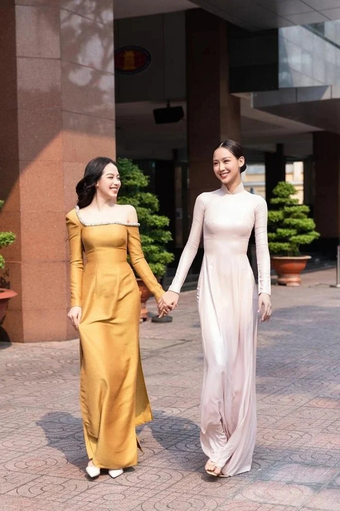 Sao Việt 12/4: Lê Phương có động thái giữa lúc Quách Ngọc Ngoan vỡ nợ, Mỹ Tâm được tỏ tình chốn đông người - Ảnh 4 Sao Việt 12/4: Lê Phương có động thái giữa lúc Quách Ngọc Ngoan vỡ nợ, Mỹ Tâm được tỏ tình chốn đông người - Ảnh 4