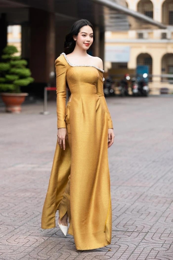 Hoa hậu Thanh Thủy bị Bảo Ngọc 'lấn lướt' ở một điểm khi đọ sắc với đàn chị - Ảnh 2 Hoa hậu Thanh Thủy bị Bảo Ngọc 'lấn lướt' ở một điểm khi đọ sắc với đàn chị - Ảnh 2