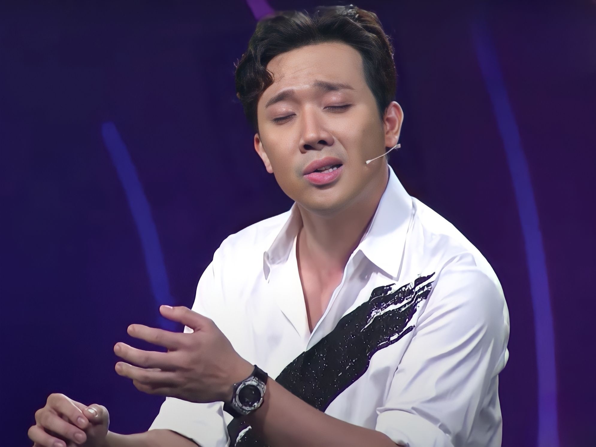 Video: Trấn Thành bị đào lại quá khứ bẽ bàng, cất tiếng hát lập tức khiến nhạc sĩ gạo cội buông lời chê bai - Ảnh 1