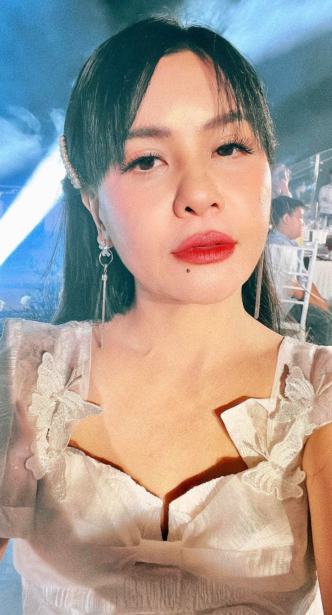 Cát Phượng không ngại chứng minh trước công chúng về 'tài sản' lớn đang sở hữu 3 Cát Phượng không ngại chứng minh trước công chúng về 'tài sản' lớn đang sở hữu 3