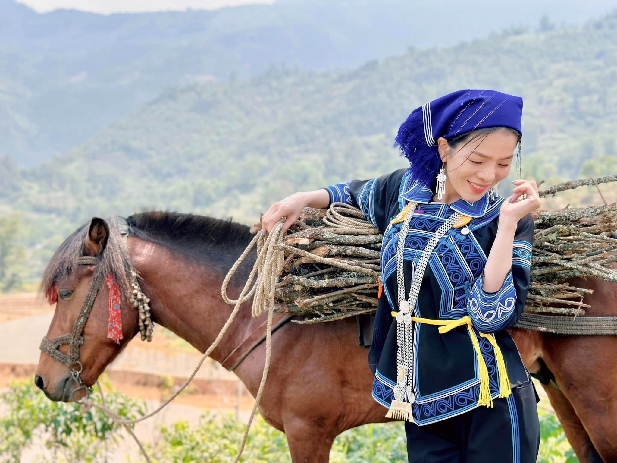 Không còn khoe dáng bạo, Lệ Quyên hóa mỹ nhân sơn cước: Lâm Bảo Châu lập tức có động thái 2 Không còn khoe dáng bạo, Lệ Quyên hóa mỹ nhân sơn cước: Lâm Bảo Châu lập tức có động thái 2