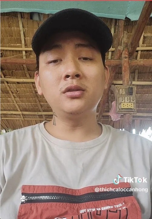 Sao Việt 4/5: Hoài Lâm bất ngờ lộ diện với gương mặt thất thần, diễn viên Trung Dũng lên tiếng tin đồn là LGBT - Ảnh 1 Sao Việt 4/5: Hoài Lâm bất ngờ lộ diện với gương mặt thất thần, diễn viên Trung Dũng lên tiếng tin đồn là LGBT - Ảnh 1