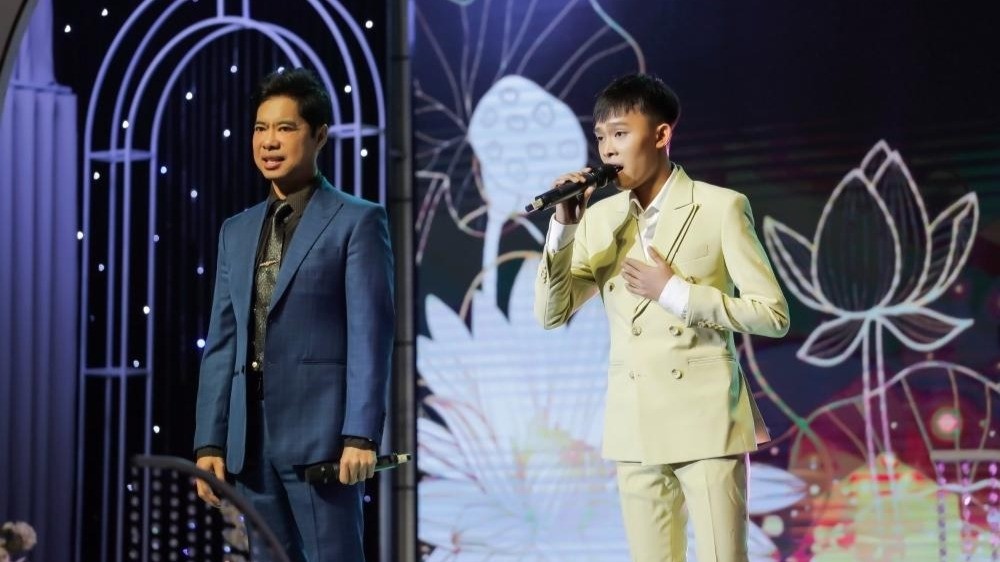 Hậu nhận được giúp đỡ của bầu Thụy và Ngọc Sơn, Hồ Văn Cường nay đã 'đổi đời' 2 Hậu nhận được giúp đỡ của bầu Thụy và Ngọc Sơn, Hồ Văn Cường nay đã 'đổi đời' 2