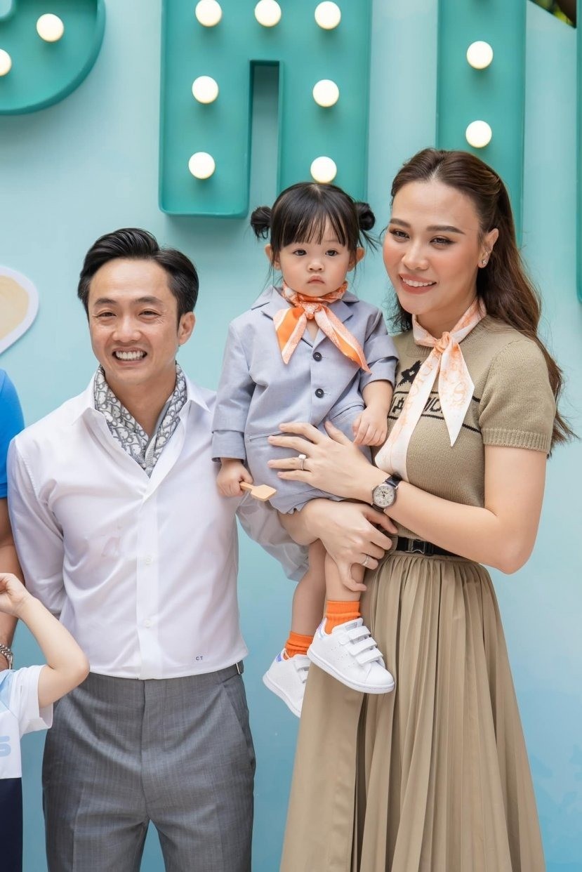 Sao Việt 15/5: Đàm Thu Trang bị 'thế lực ngầm' lợi dụng hình ảnh, Diệu Nhi khoe nhan sắc khi không tấu hài - Ảnh 1 Sao Việt 15/5: Đàm Thu Trang bị 'thế lực ngầm' lợi dụng hình ảnh, Diệu Nhi khoe nhan sắc khi không tấu hài - Ảnh 1