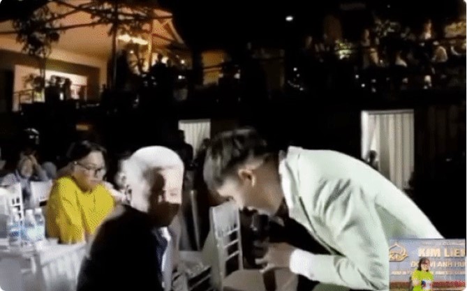 Hồ Văn Cường tiết lộ tình trạng bất ổn, hành động đẹp vẫn ghi trọn điểm trong lòng công chúng - Ảnh 3 Hồ Văn Cường tiết lộ tình trạng bất ổn, hành động đẹp vẫn ghi trọn điểm trong lòng công chúng - Ảnh 3