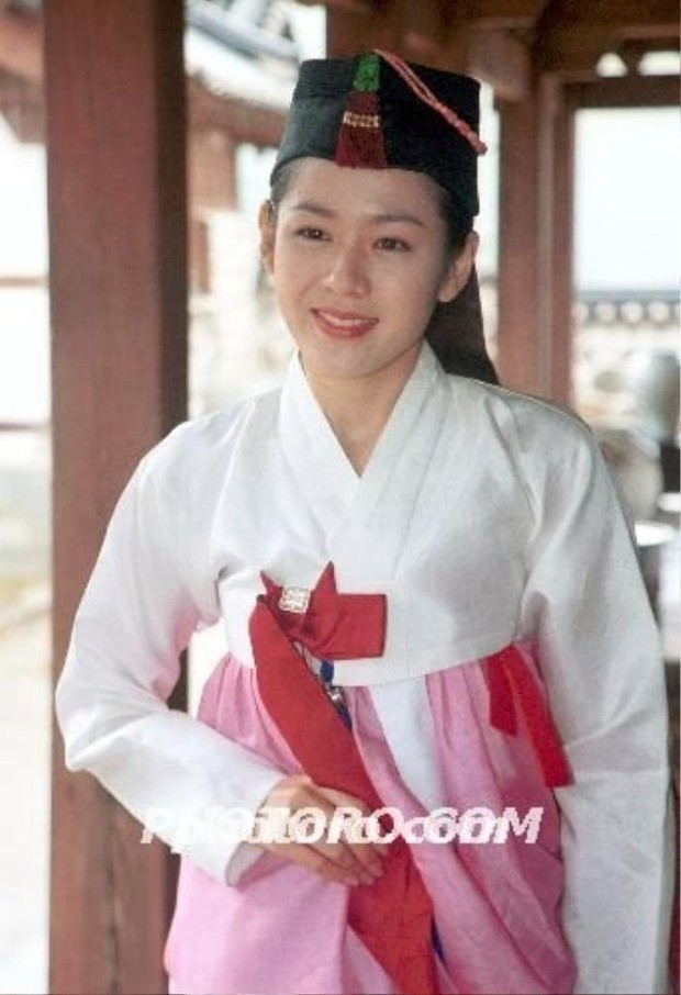 Son Ye Jin đẹp thuàn khiết trong khoảnh khắc ở quá khứ. Ảnh: Internet Son Ye Jin đẹp thuàn khiết trong khoảnh khắc ở quá khứ. Ảnh: Internet