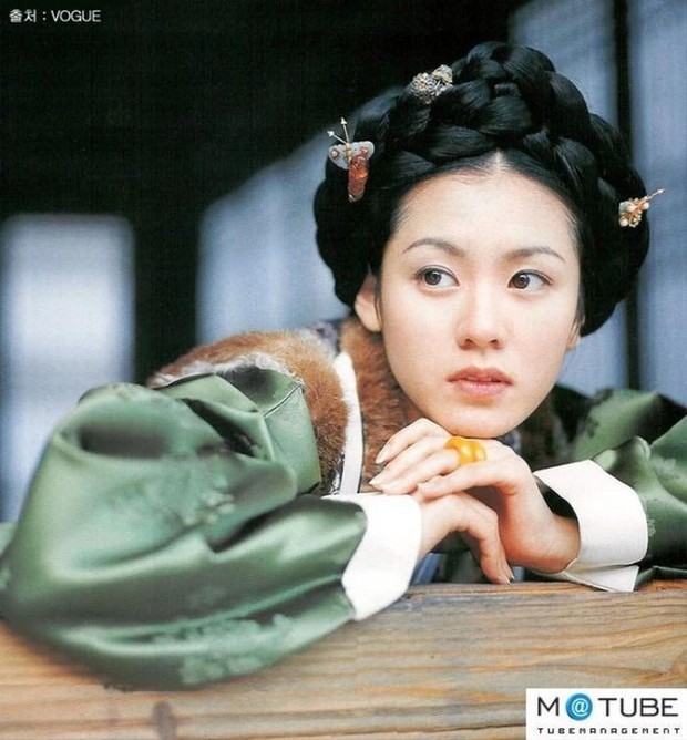 Son Ye Jin bị khui loạt ảnh hiếm trong quá khứ khi vừa lên chức 'mẹ' - Ảnh 2 Son Ye Jin bị khui loạt ảnh hiếm trong quá khứ khi vừa lên chức 'mẹ' - Ảnh 2