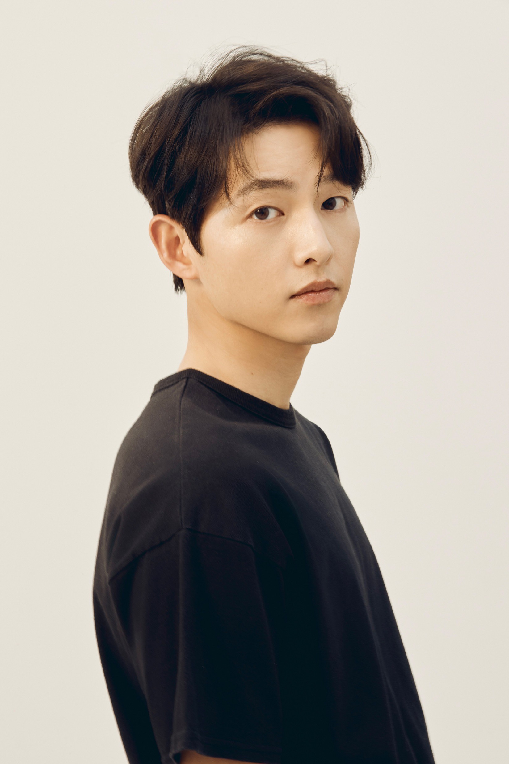 Song Joong Ki bị đào lại quá khứ với khoảnh khắc không đẹp bên cạnh nữ đồng nghiệp - Ảnh 1