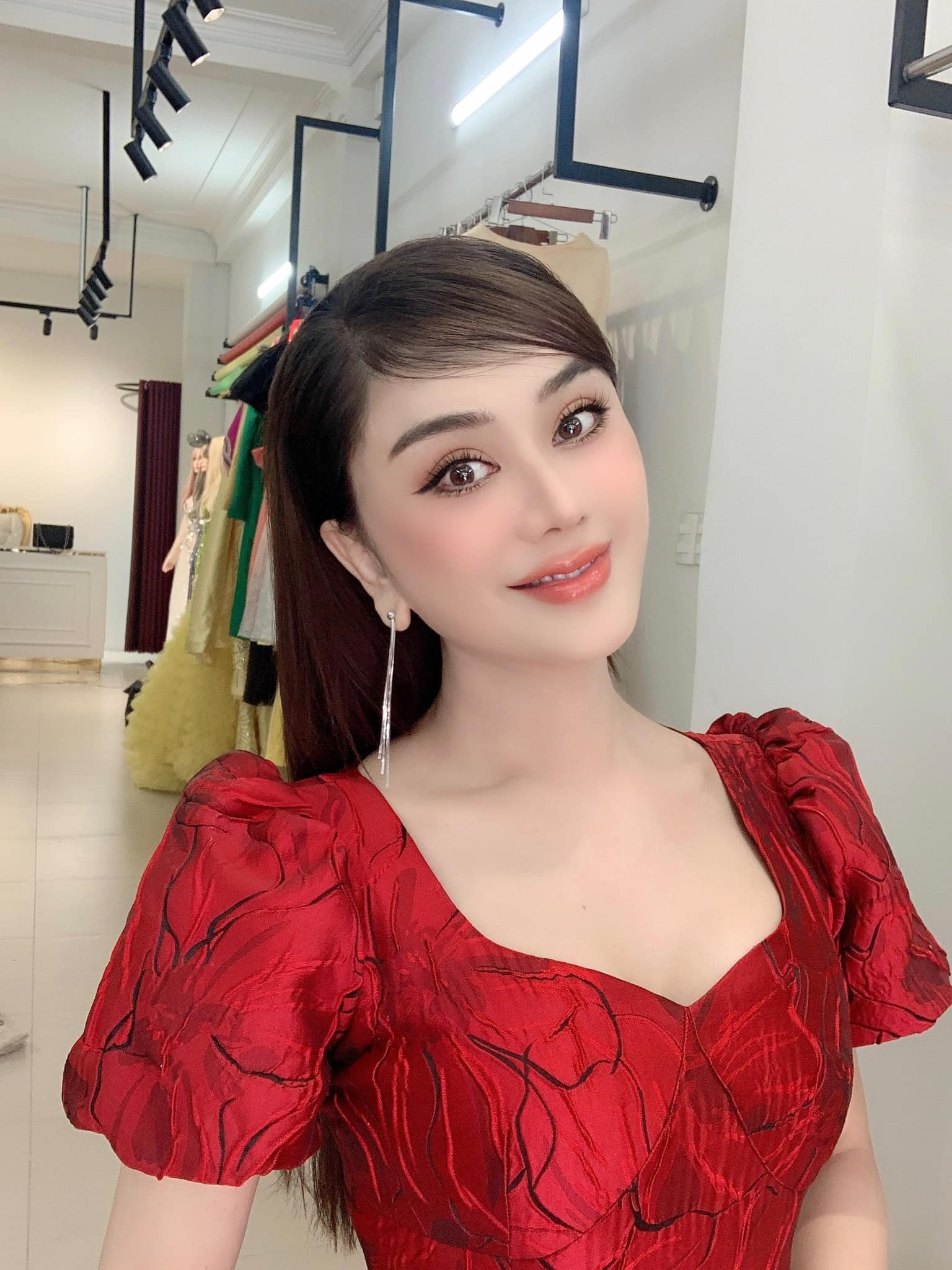 Lâm Khánh Chi xinh đẹp trong loạt ảnh mới. Ảnh: FBNV