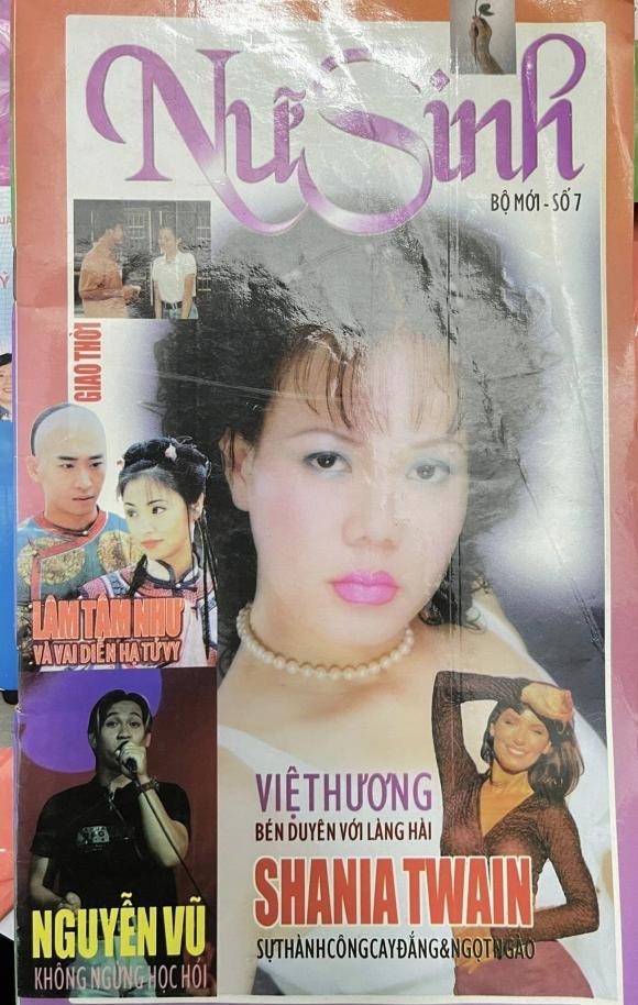 Sao Việt 29/5: Việt Hương gây bất ngờ với nhan sắc 25 năm trước, Ngọc Trinh lại khoe dáng cực 'bạo' đọ nắng hè - Ảnh 1