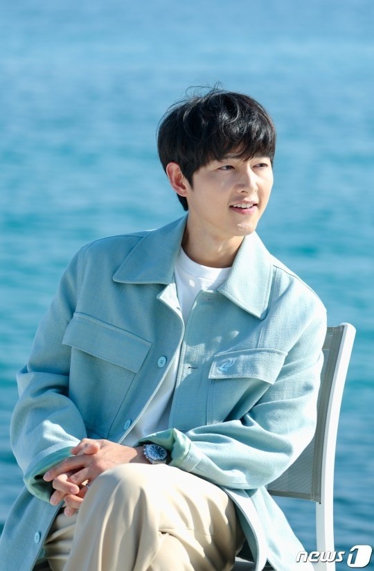 Song Joong Ki dành toàn bộ sự quan tâm cho bà xã ở thời điểm hiện tại. Ảnh: Internet Song Joong Ki dành toàn bộ sự quan tâm cho bà xã ở thời điểm hiện tại. Ảnh: Internet