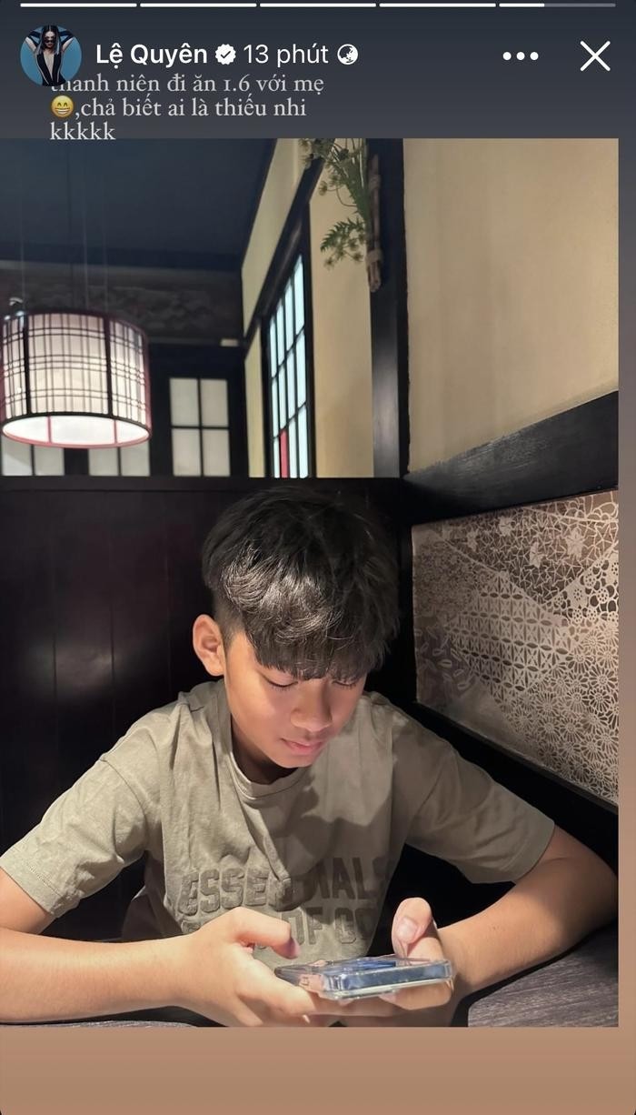 Quý tử nhà Lệ Quyên ngày càng trổ mã, mới 12 tuổi đã sở hữu một đặc điểm khiến bao người ngỡ ngàng - Ảnh 1 Quý tử nhà Lệ Quyên ngày càng trổ mã, mới 12 tuổi đã sở hữu một đặc điểm khiến bao người ngỡ ngàng - Ảnh 1