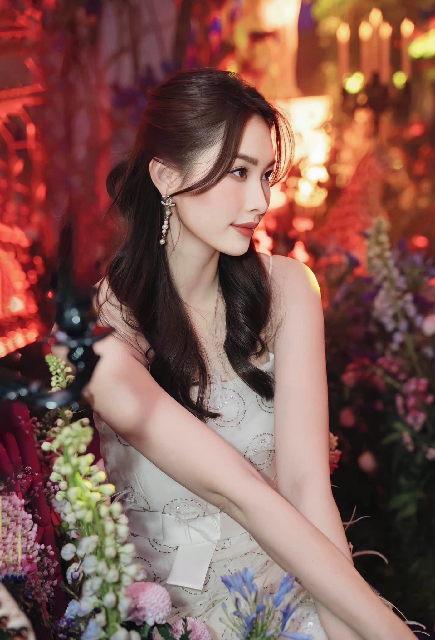 Nhan sắc hiện tại của Đặng Thu Thảo. Ảnh: FBNV Nhan sắc hiện tại của Đặng Thu Thảo. Ảnh: FBNV
