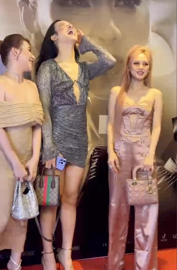 Xoài Non và Trần Đức Bo hiện diện tại sự kiện. Ảnh: Chụp màn hình Xoài Non và Trần Đức Bo hiện diện tại sự kiện. Ảnh: Chụp màn hình