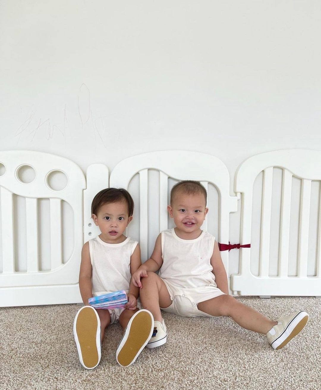 Tan chảy trước khoảnh khắc cực đáng yêu của con gái Hồ Ngọc Hà - Ảnh 2 Tan chảy trước khoảnh khắc cực đáng yêu của con gái Hồ Ngọc Hà - Ảnh 2