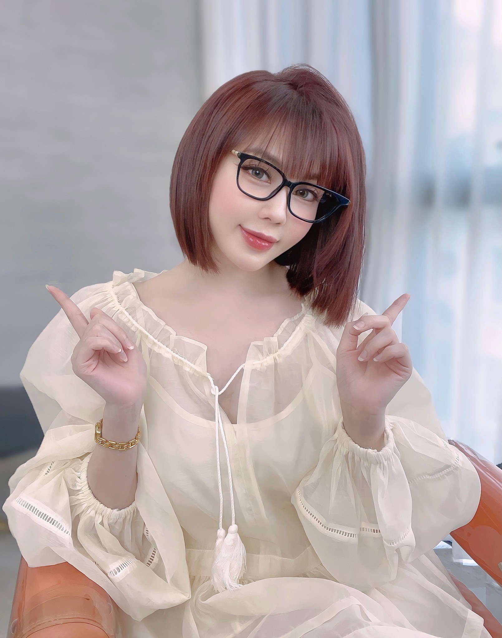 Âu Hà My xuống tóc, thay đổi 'giao diện' sau 3 năm chia tay Trọng Hưng - Ảnh 2 Âu Hà My xuống tóc, thay đổi 'giao diện' sau 3 năm chia tay Trọng Hưng - Ảnh 2