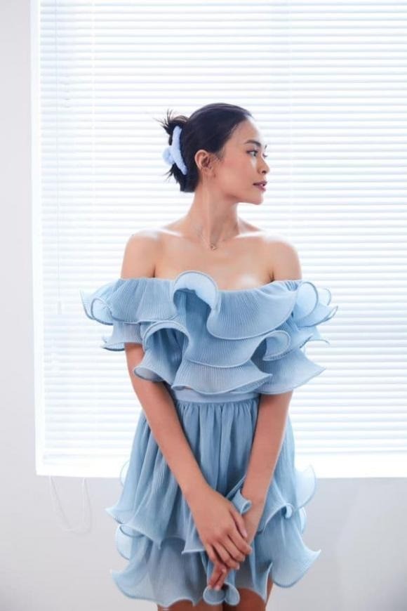 'Mẹ bỉm' Mâu Thủy chính thức tái xuất, khoe nhan sắc trong veo - Ảnh 1 'Mẹ bỉm' Mâu Thủy chính thức tái xuất, khoe nhan sắc trong veo - Ảnh 1