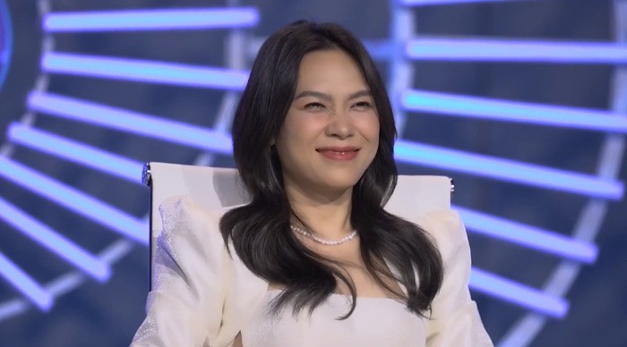 Nụ cười tỏa nắng của Mỹ Tâm trong show. Ảnh: Internet Nụ cười tỏa nắng của Mỹ Tâm trong show. Ảnh: Internet