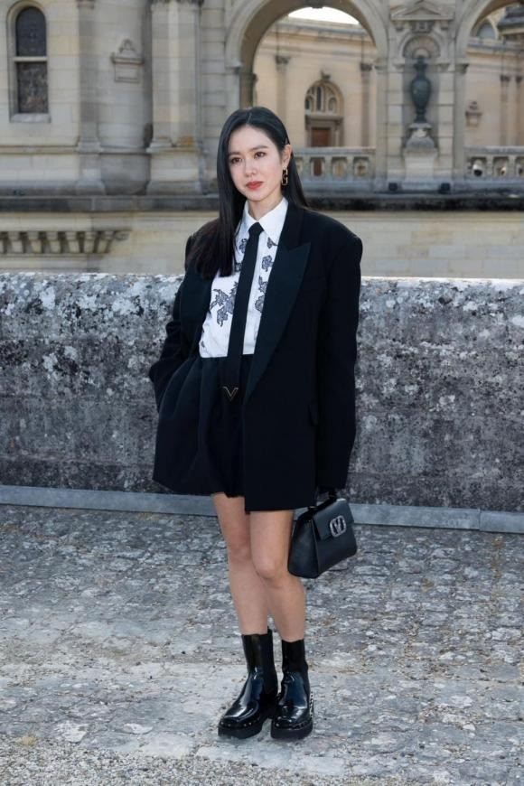Son Ye Jin vô tình để lộ 'bí mật gia đình' trong ngày trở về quê hương - Ảnh 1 Son Ye Jin vô tình để lộ 'bí mật gia đình' trong ngày trở về quê hương - Ảnh 1