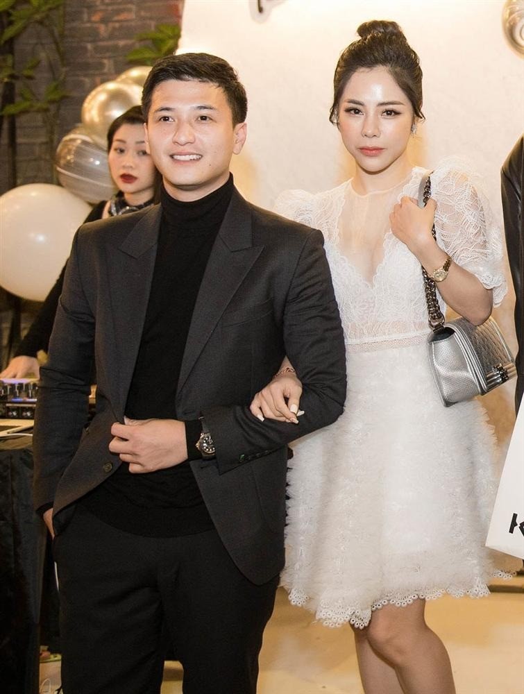 Bạch Lan Phương khoe dáng nức nở, thừa nhận vẫn bị Huỳnh Anh buông lời chê bai - Ảnh 6 Bạch Lan Phương khoe dáng nức nở, thừa nhận vẫn bị Huỳnh Anh buông lời chê bai - Ảnh 6