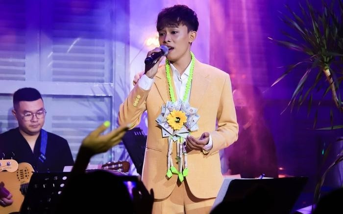 Hồ Văn Cường bị một thế lực 'chơi xấu' giữa thời điểm miệt mài hoạt động nghệ thuật - Ảnh 1 Hồ Văn Cường bị một thế lực 'chơi xấu' giữa thời điểm miệt mài hoạt động nghệ thuật - Ảnh 1