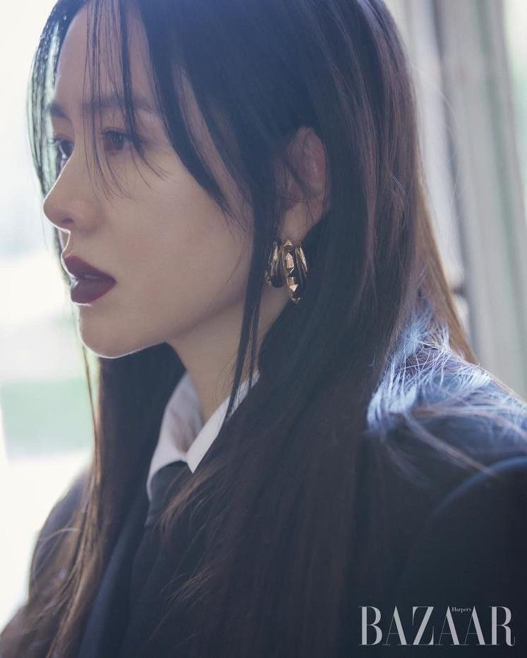 Mẹ bỉm Son Ye Jin xinh đẹp và đầy quyến rũ trong loạt ảnh mới trên bìa tạp chí. Ảnh: Internet