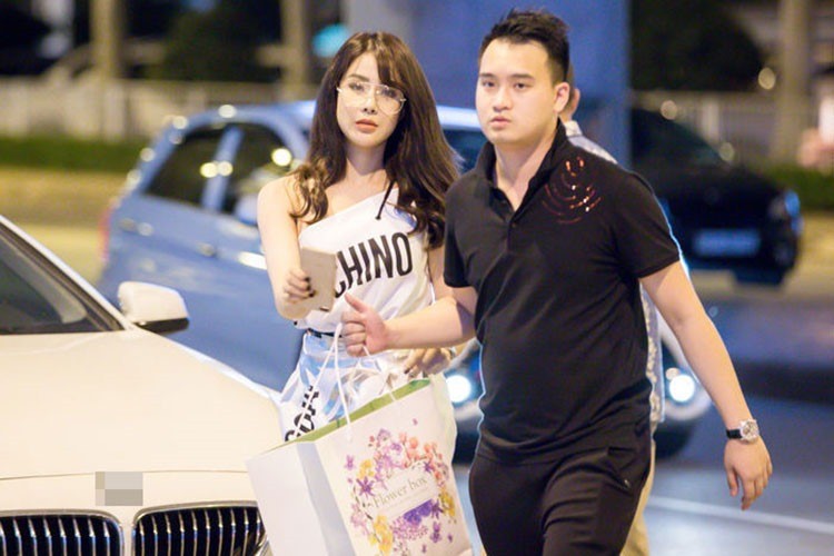 Giữa ồn ào với chồng cũ, Diệp Lâm Anh có động thái 'đụng chạm' đến Quỳnh Thư? - Ảnh 1 Giữa ồn ào với chồng cũ, Diệp Lâm Anh có động thái 'đụng chạm' đến Quỳnh Thư? - Ảnh 1