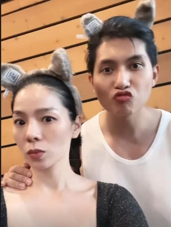 Lâm Bảo Châu làm mặt xấu bên cạnh Lệ Quyên. Ảnh: FBNV