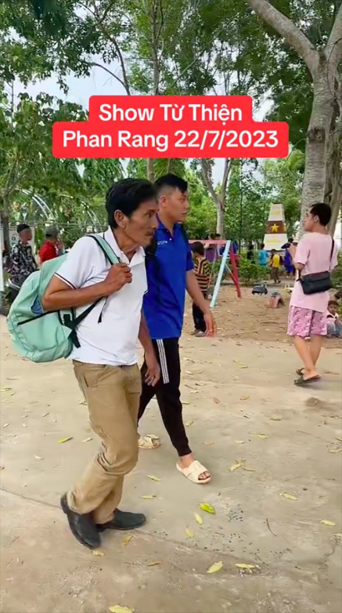 Thương Tín đi lại rệu rã. Ảnh: Chụp màn hình Thương Tín đi lại rệu rã. Ảnh: Chụp màn hình