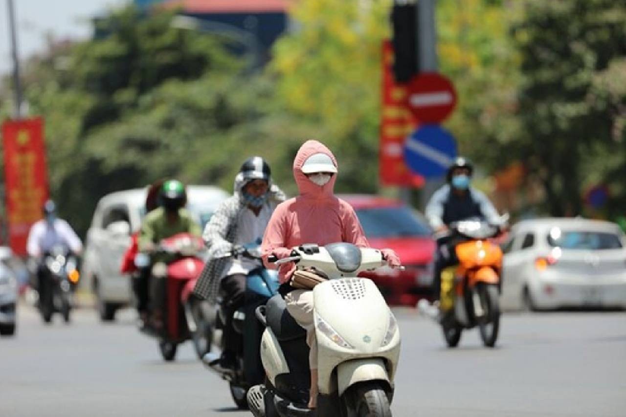 Bắc Bộ và Trung Bộ sắp kết thúc đợt nắng nóng gay gắt kéo dài - Ảnh 1