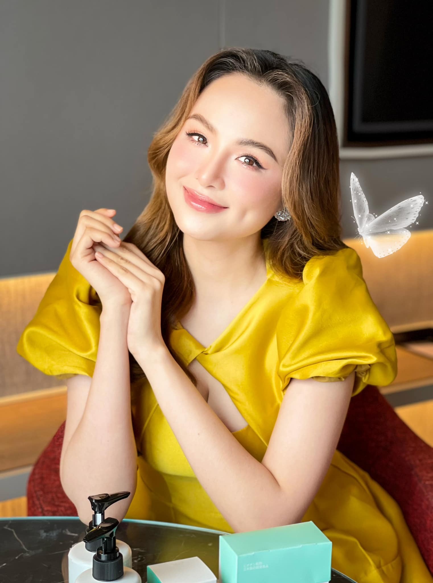 Diễm Hương nhan sắc ngày càng thăng hạng. Ảnh: FBNV Diễm Hương nhan sắc ngày càng thăng hạng. Ảnh: FBNV
