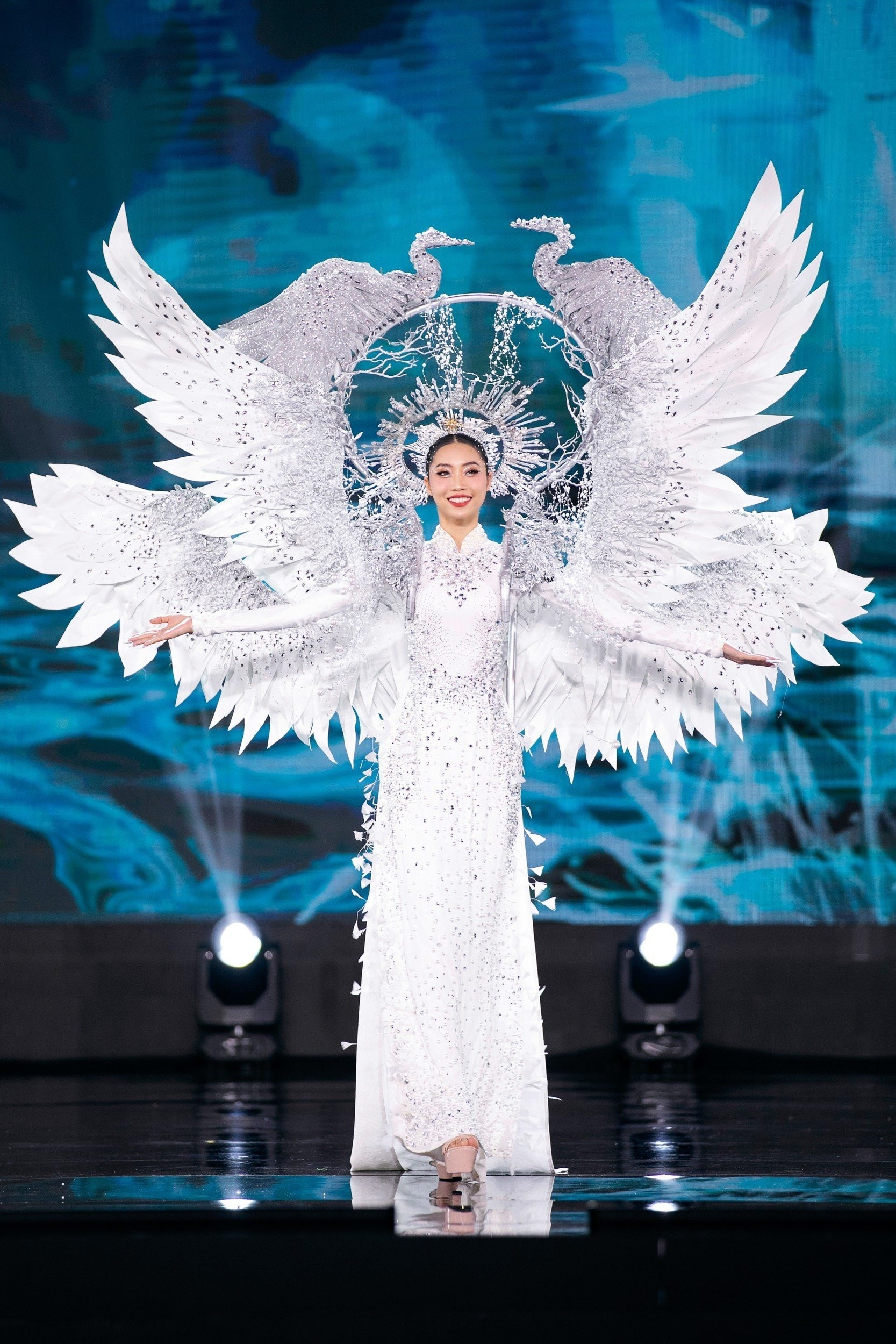 Nhà sử học Dương Trung Quốc nhận xét về loạt trang phục dân tộc tại Miss Grand Vietnam 2023 - Ảnh 1 Nhà sử học Dương Trung Quốc nhận xét về loạt trang phục dân tộc tại Miss Grand Vietnam 2023 - Ảnh 1