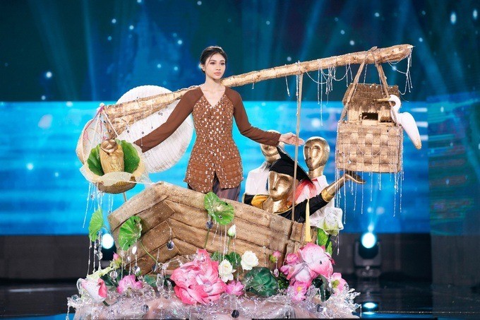 Nhà sử học Dương Trung Quốc nhận xét về loạt trang phục dân tộc tại Miss Grand Vietnam 2023 - Ảnh 2 Nhà sử học Dương Trung Quốc nhận xét về loạt trang phục dân tộc tại Miss Grand Vietnam 2023 - Ảnh 2