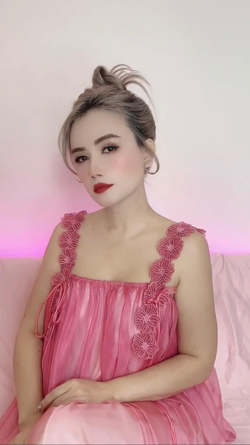 Đào Hoàng Yến U50 vẫn vô cùng trẻ trung và sở hữu hình thể quyến rũ. Ảnh: FBNV