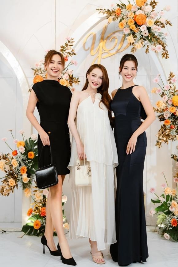 Mẹ bầu Nhã Phương nhan sắc đỉnh cao. Ảnh: FBNV Mẹ bầu Nhã Phương nhan sắc đỉnh cao. Ảnh: FBNV