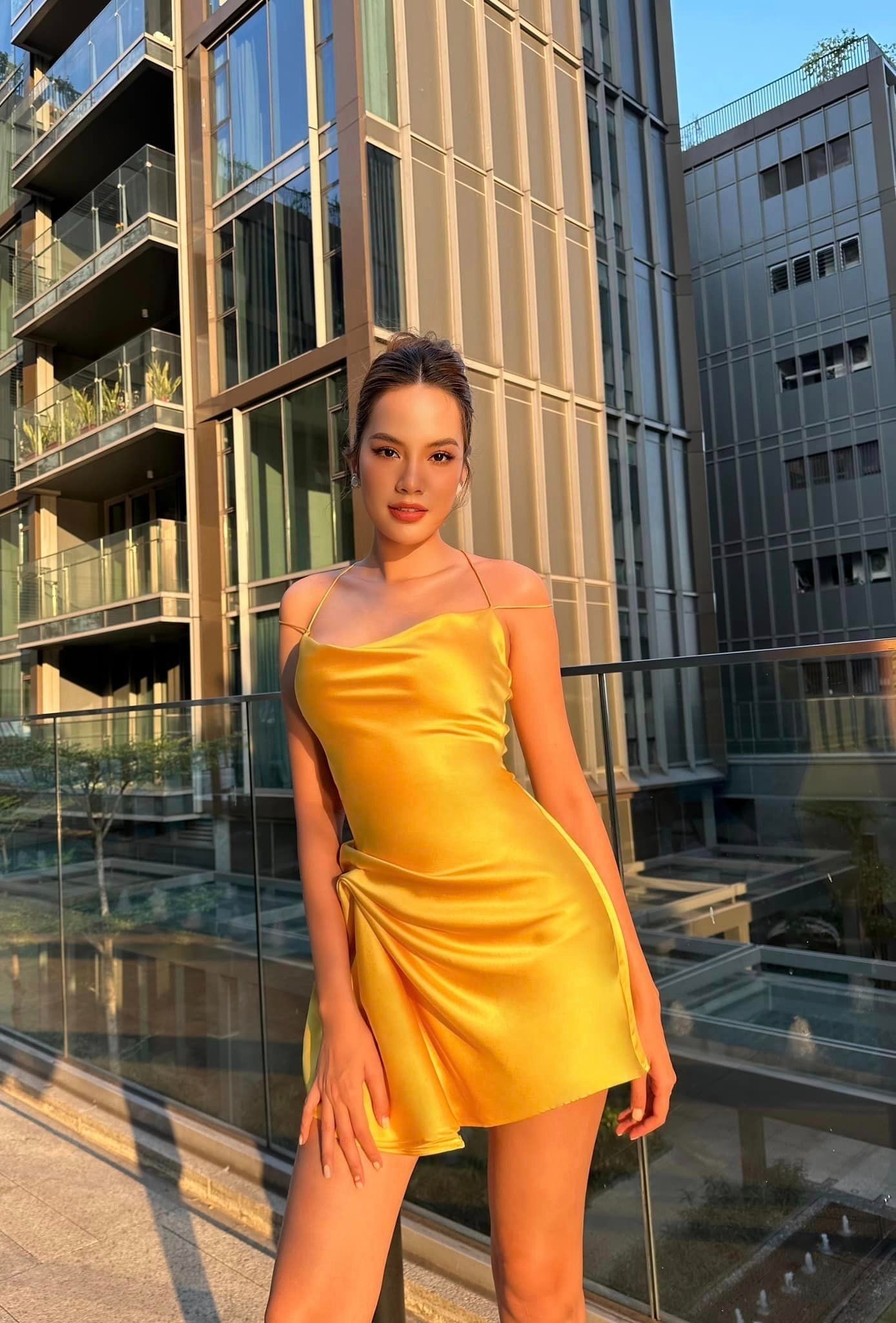 Nhan sắc đời thường của Hoàng Phương. Ảnh: FBNV