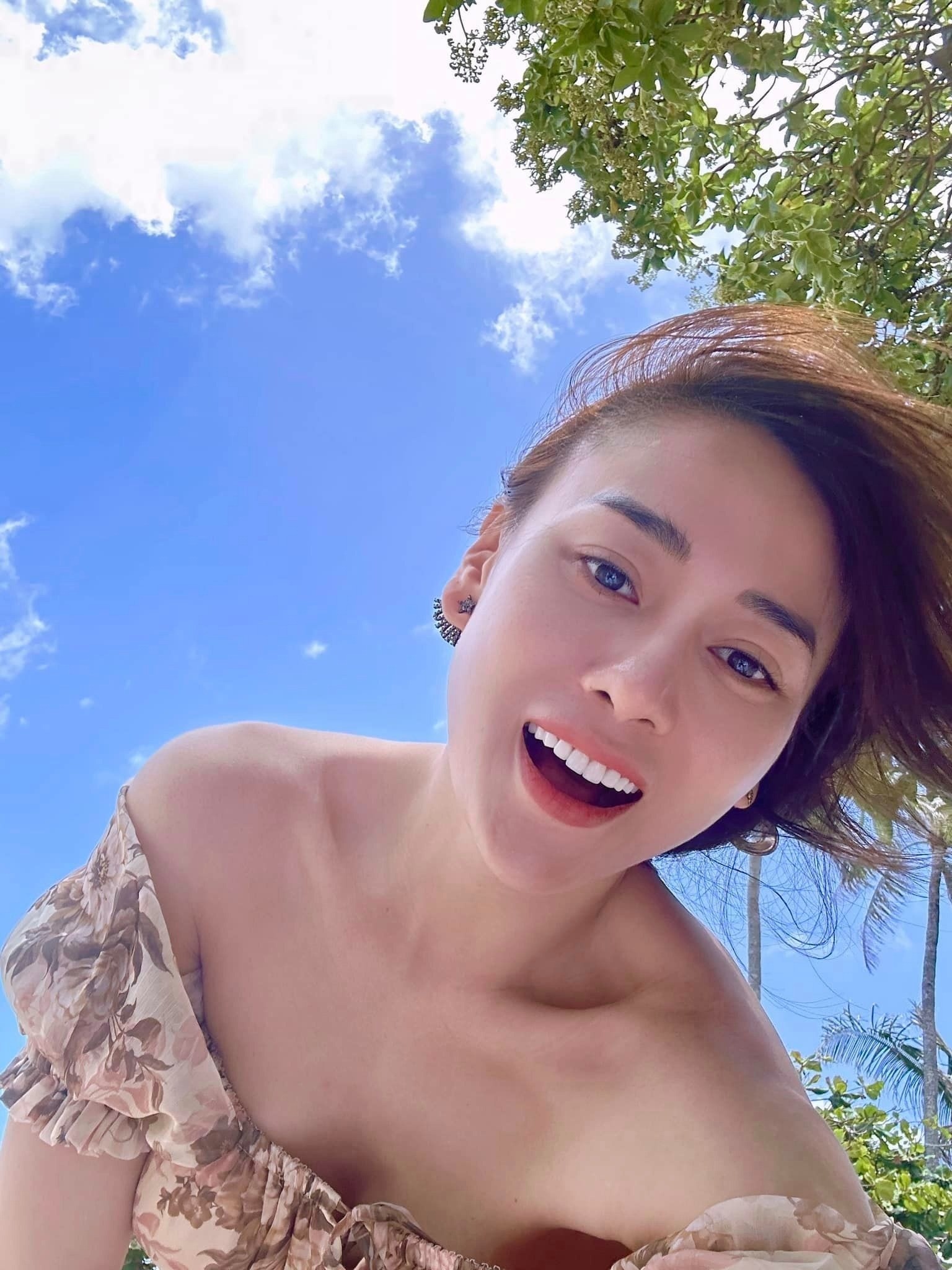 Phương Oanh tự tin khoe mặt mộc. Ảnh: FBNV Phương Oanh tự tin khoe mặt mộc. Ảnh: FBNV