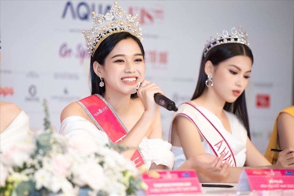 Đỗ Thị Hà thời mới đăng quang ngôi vị hoa hậu. Ảnh: Internet Đỗ Thị Hà thời mới đăng quang ngôi vị hoa hậu. Ảnh: Internet