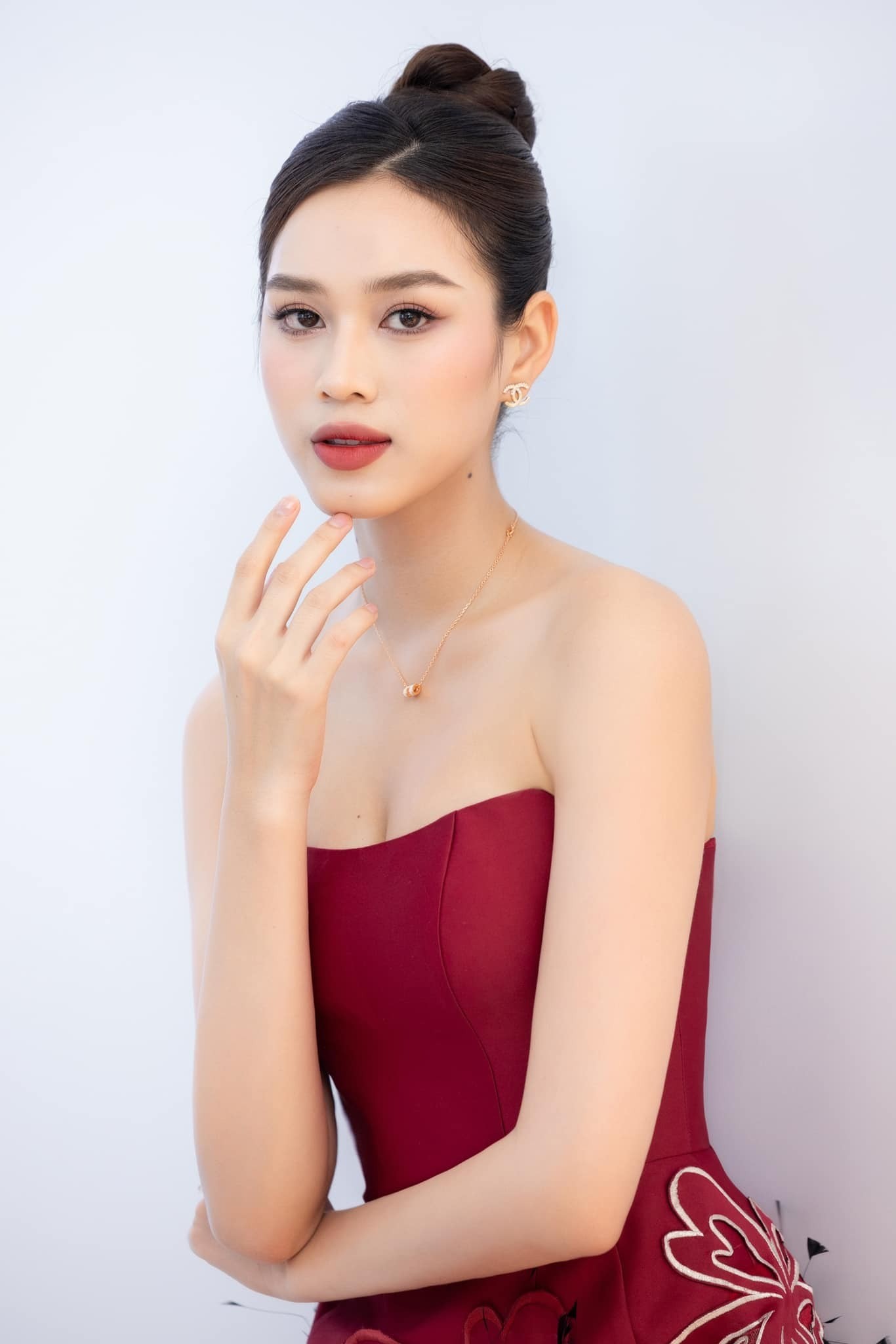 Đỗ Thị Hà nhan sắc ngày càng thăng hạng. Ảnh: FBNV Đỗ Thị Hà nhan sắc ngày càng thăng hạng. Ảnh: FBNV
