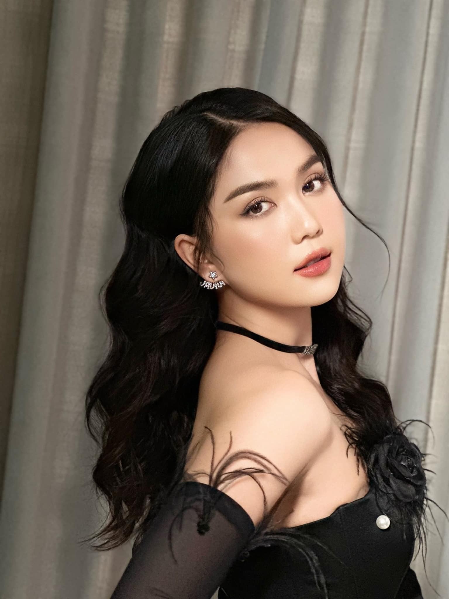 Ngọc Trinh ở tuổi U40 mong muốn có con. Ảnh: FBNV Ngọc Trinh ở tuổi U40 mong muốn có con. Ảnh: FBNV