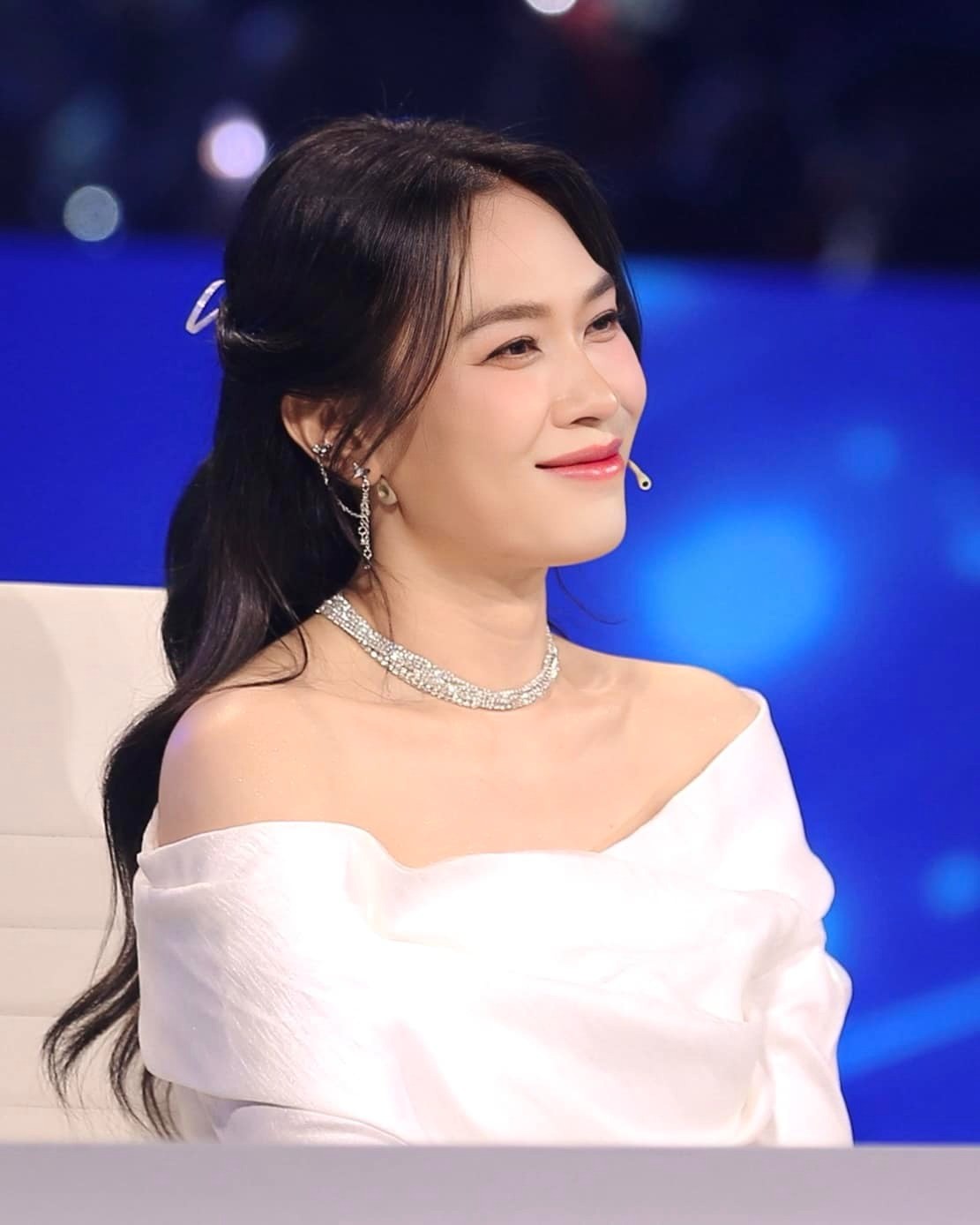 Nhan sắc xinh đẹp bất chấp thời gian của Mỹ Tâm. Ảnh: FBNV