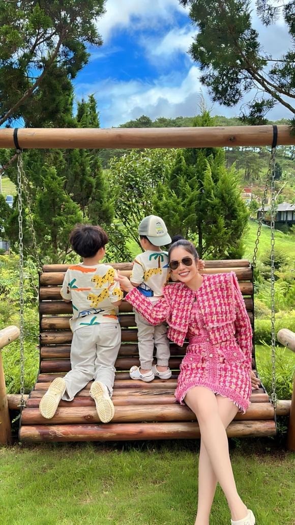 Dương Cẩm Lynh diện mạo tươi tắn sau gần 1 năm vướng lùm xùm nợ nần - Ảnh 1 Dương Cẩm Lynh diện mạo tươi tắn sau gần 1 năm vướng lùm xùm nợ nần - Ảnh 1