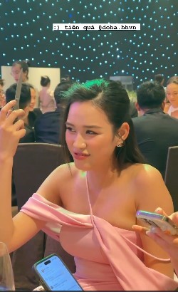 Sao Việt 19/9: Phương Oanh bị khui loạt ảnh quá khứ, Đỗ Thị Hà tấu hài 'rớt' hình tượng hoa hậu - Ảnh 1