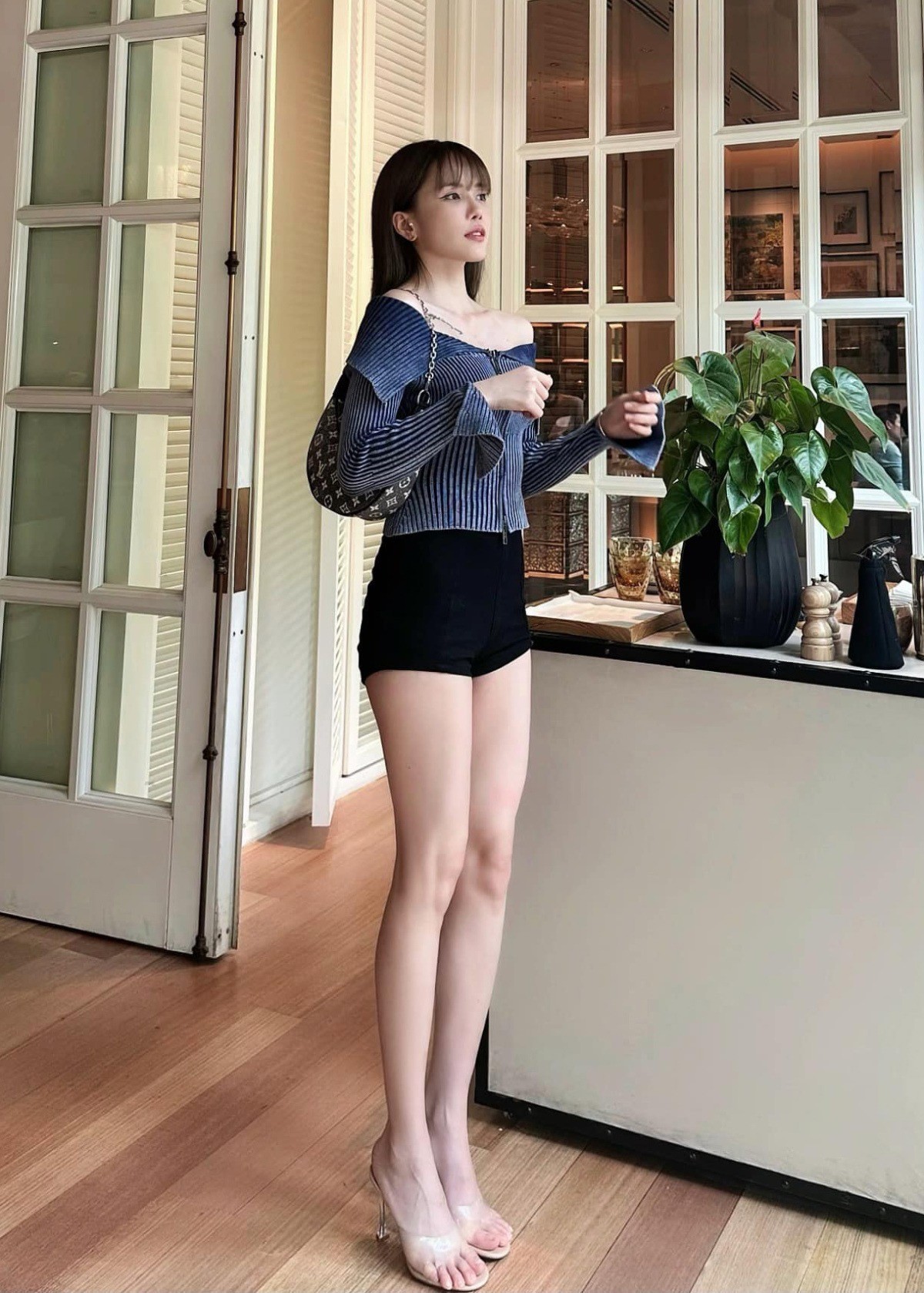 Sắc vóc cực phẩm của Thiều Bảo Trâm. Ảnh: FBNV