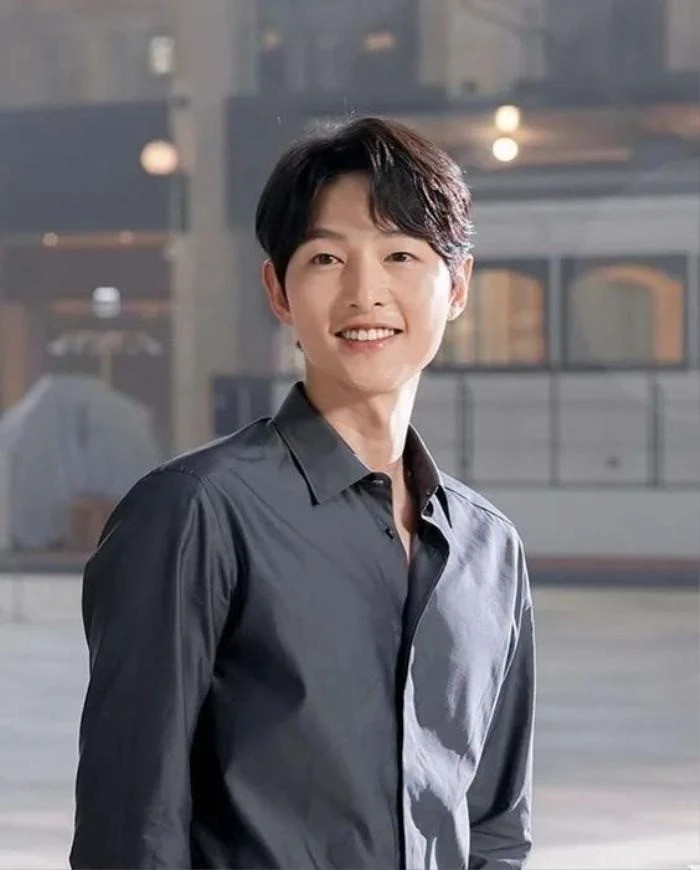 Song Joong Ki hạnh phúc khi con đầu lòng chào đời. Ảnh: Internet Song Joong Ki hạnh phúc khi con đầu lòng chào đời. Ảnh: Internet