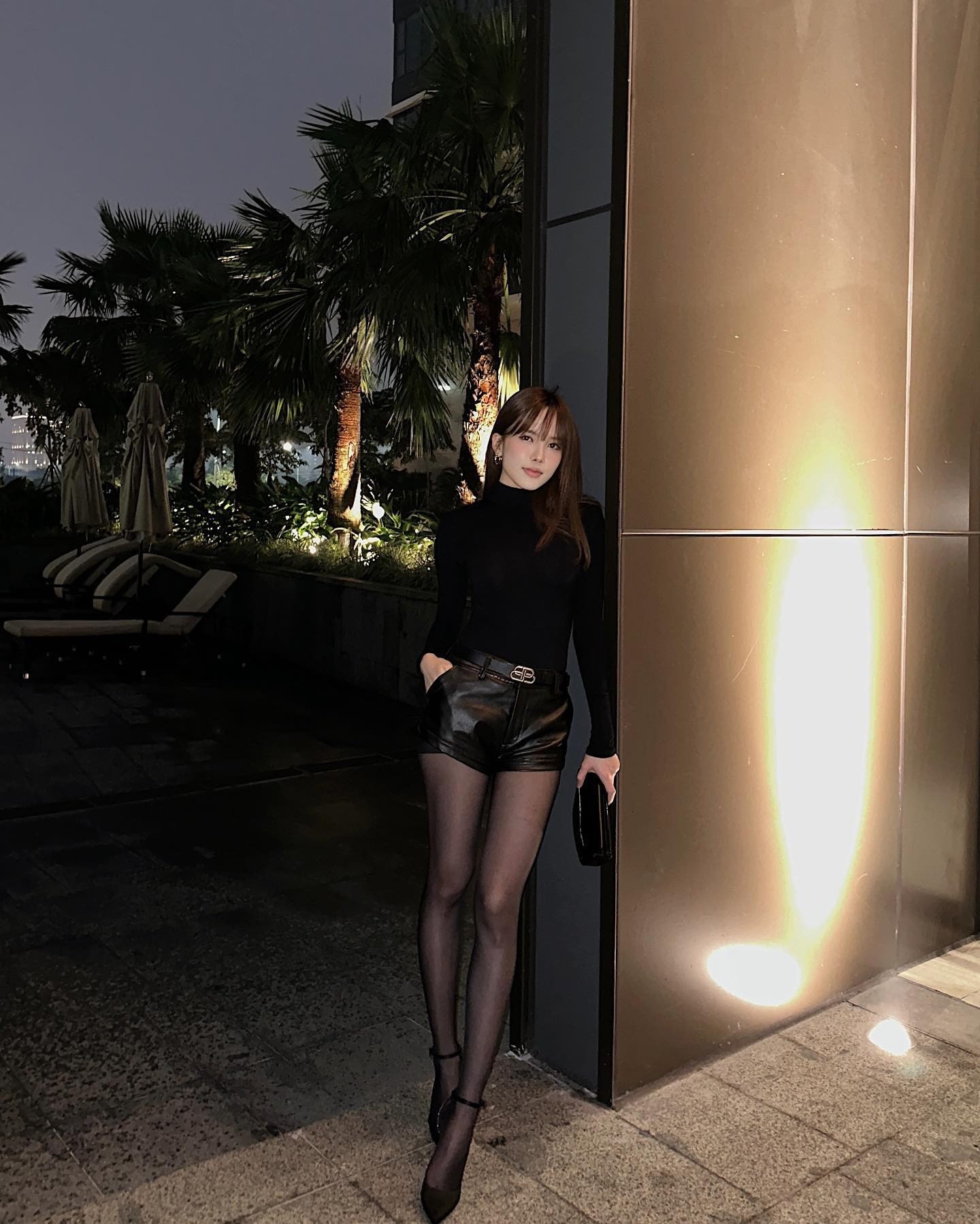 Thiều Bảo Trâm lộ hình ảnh sắc vóc thật sau màn khoe dáng gây 'sốt' - Ảnh 2